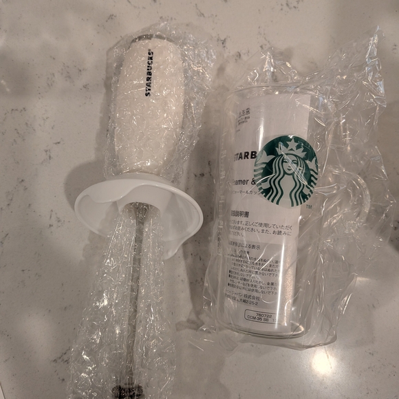 Starbucks White Milk Foamer and Cup - Picture 3 of 5